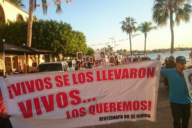 manifestacion-ayotzinapa5