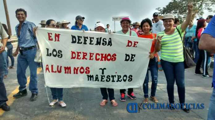 Maestros-se-manifiestan-en-Manzanillo