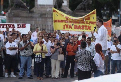 Milenio_Noticias-marcha_maestros_centro-analizan_paro_magisterial_MILIMA20160818_0401_8