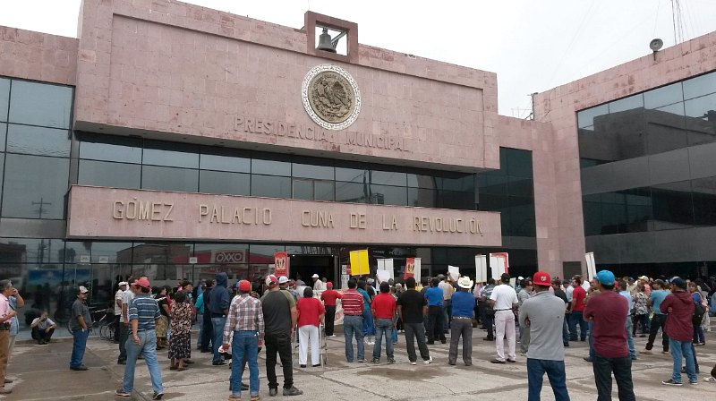 Manifestación Sindicato Gómez Palacio