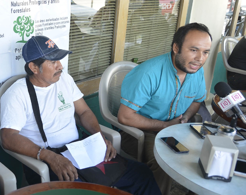 GNNAC SOYA TRANSGENICA 130916 -- El Consejo Regional indígena de Bacalar y el colectivo de semillas nativas Much Kanan I´I Naj se pronunciaron en contra de la siembra de soya transgénica en las mas de cien comunidades mayas de la península de Yucatán, pues aparentemente la empresa Monsanto encargada de este proyecto se encuentra violentando los derechos de los indígenas.