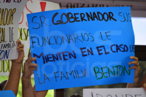 familia-benton-congreso-manifestacion-4