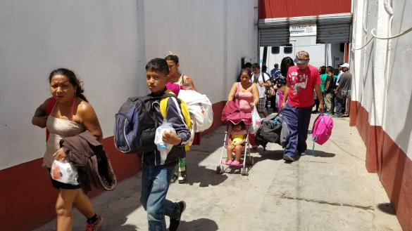 Migrar para sobrevivir, advierten quienes forman parte del Viacrucis del Migrante (Baja California)