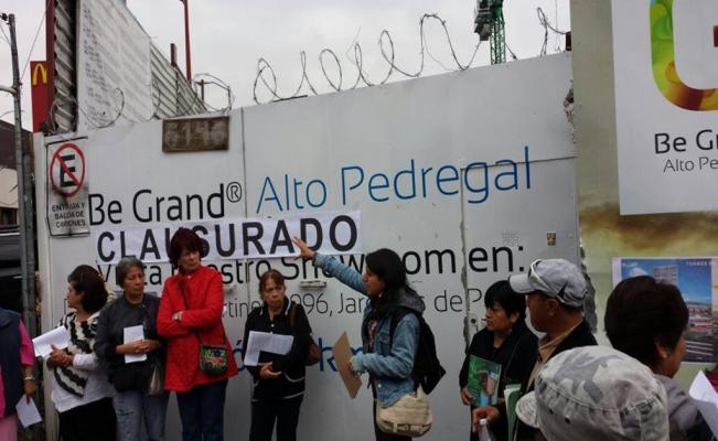 Vecinos ‘clausuran’ edificios; acusan que provocan escasez de agua (Ciudad de México)