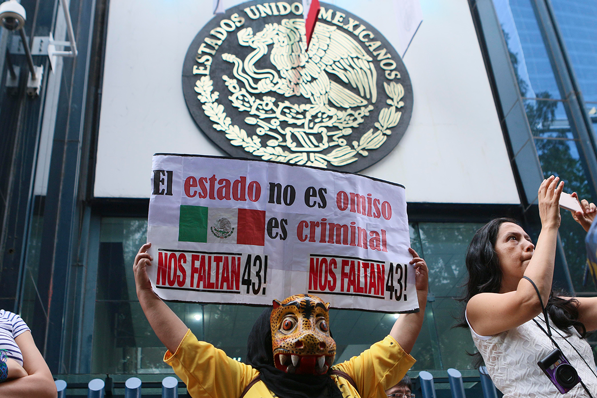 Tribunal notifica a la PGR para que acate sentencias por caso Ayotzinapa