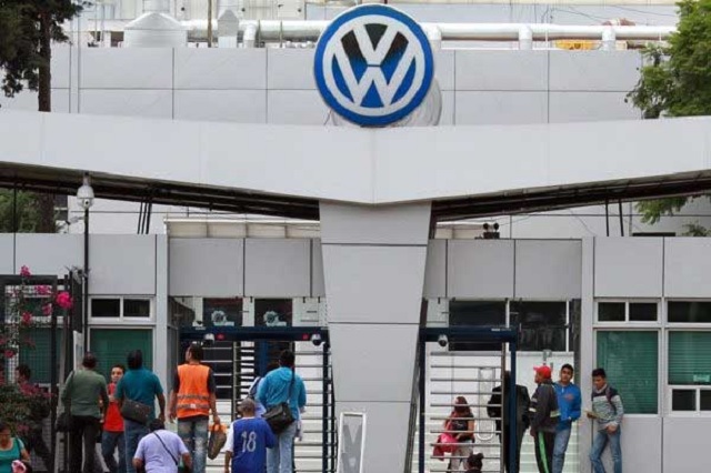 Culpan a VW Puebla por bombardeo al cielo para evitar lluvias