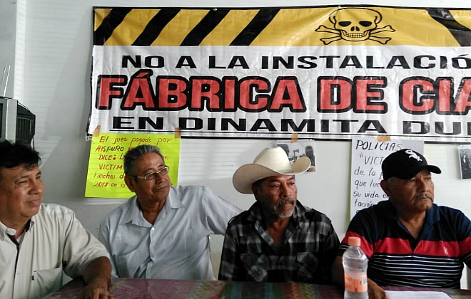 Con toma de escuelas, Frente Unido de Pueblos exige mesa de trabajo con autoridades de Durango