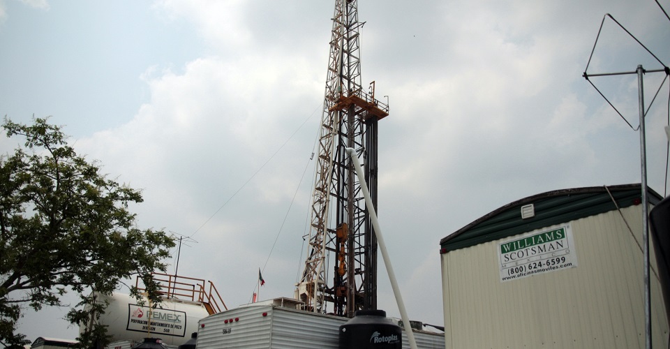 Pese a promesa de frenarla, gobierno de AMLO presupuestó 3 mil mdp para la técnica de fracking