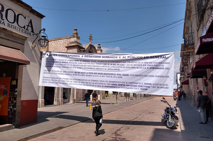 Vecinos de Virrey de Mendoza denuncian corte de agua (Michoacán)