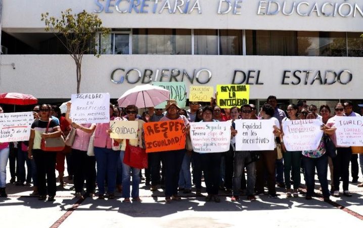 Maestros continúan con denuncias a la Segey Yucatán