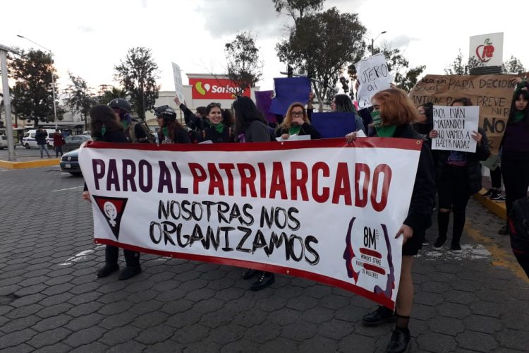 Realizan marcha por el Día de la Mujer en Tijuana (Baja California)