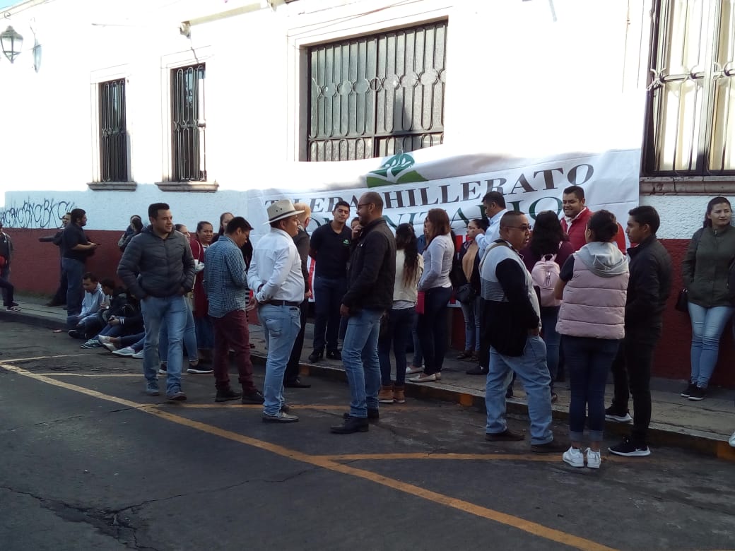 Adeuda gobierno de Michoacán más de 4 mdp a maestros de Telebachillerato