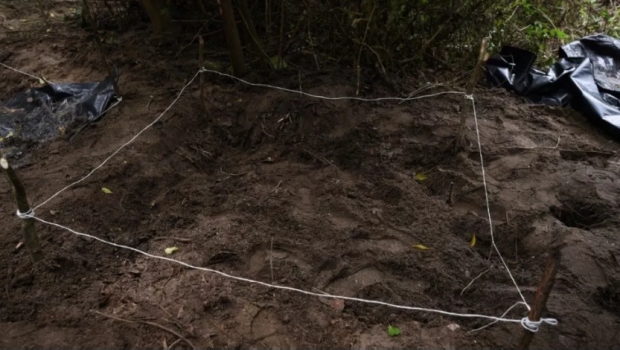 Suman 21 el número de cuerpos hallados en fosa clandestina de Xalisco, Nayarit