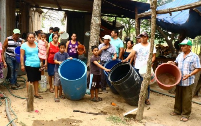 Abandona Centro a los chontales; se secan pozos, claman por agua (Tabasco)