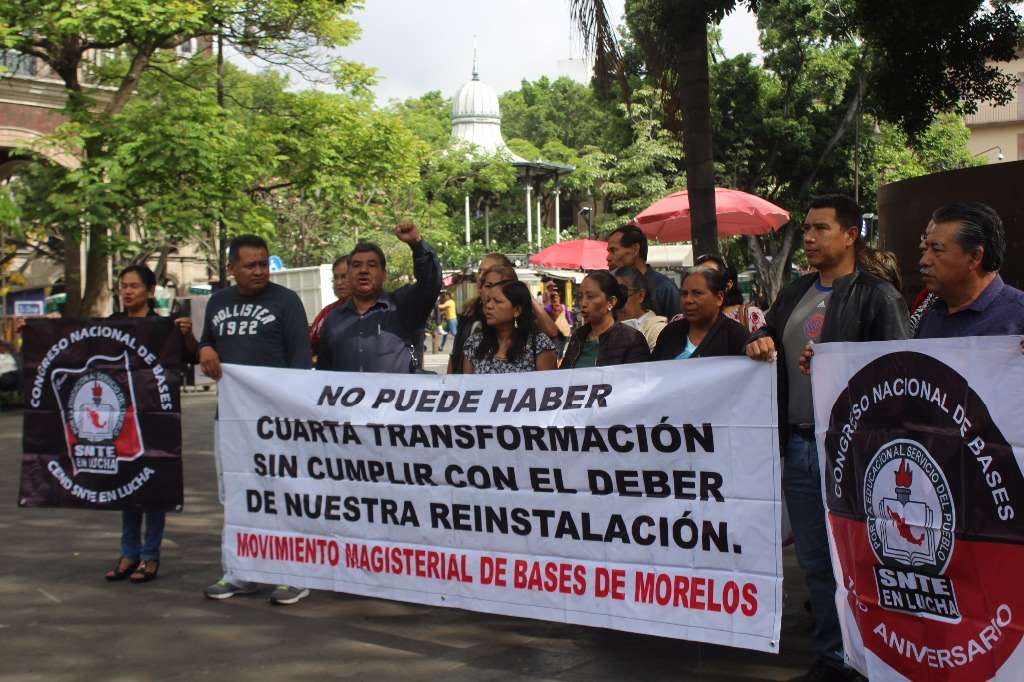Protestan maestros en Morelos; exigen su reinstalación