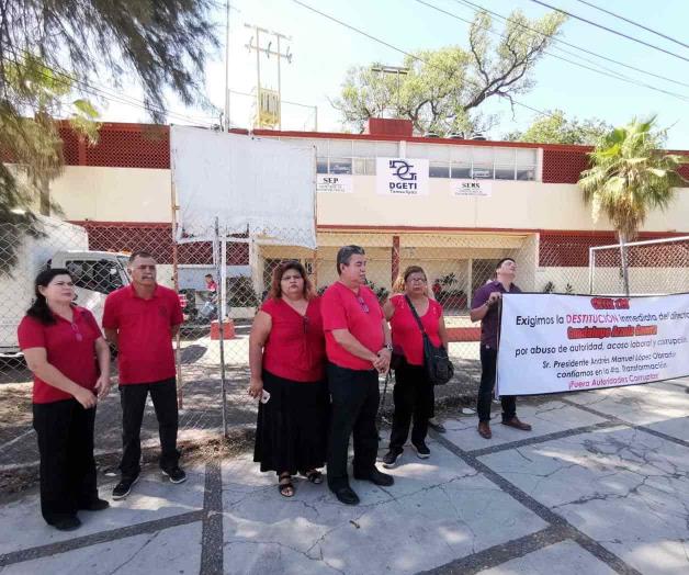 Denuncian a director maestros de Padilla (Tamaulipas)