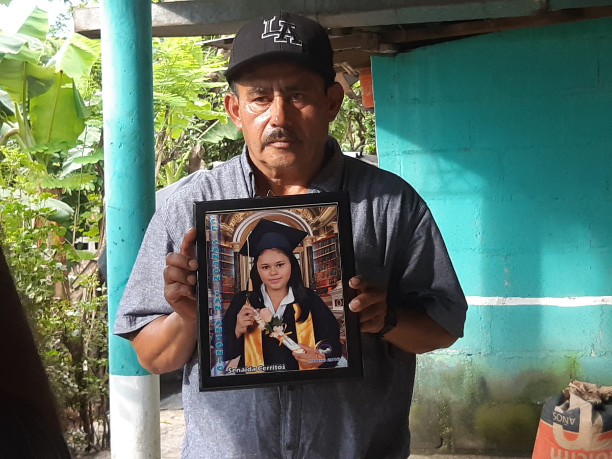 El padre de la migrante asesinada María Senaida culpa a la policía mexicana; “ellos la mataron”