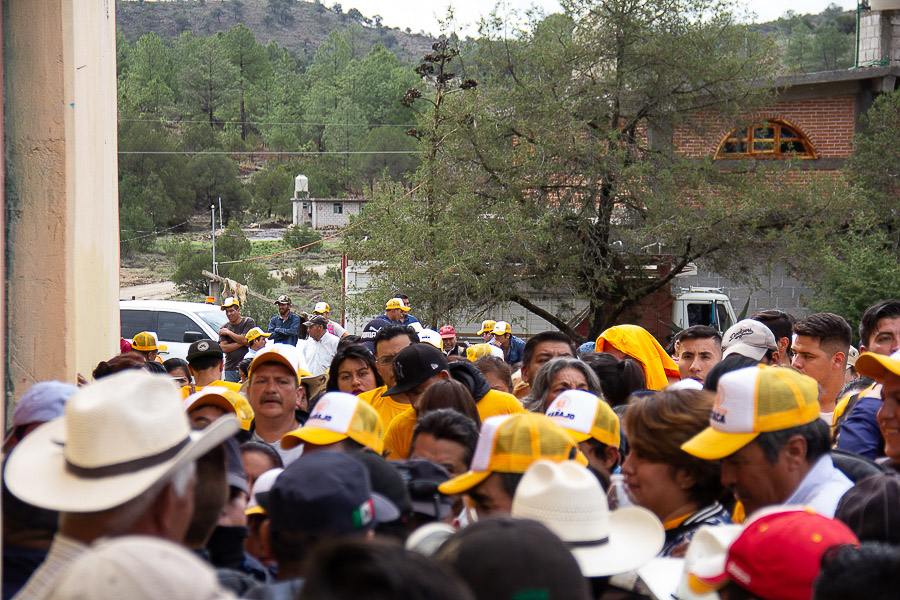 Acarreo e irregularidades durante reunión pública de Proyecto Minero Ixtaca (Puebla)