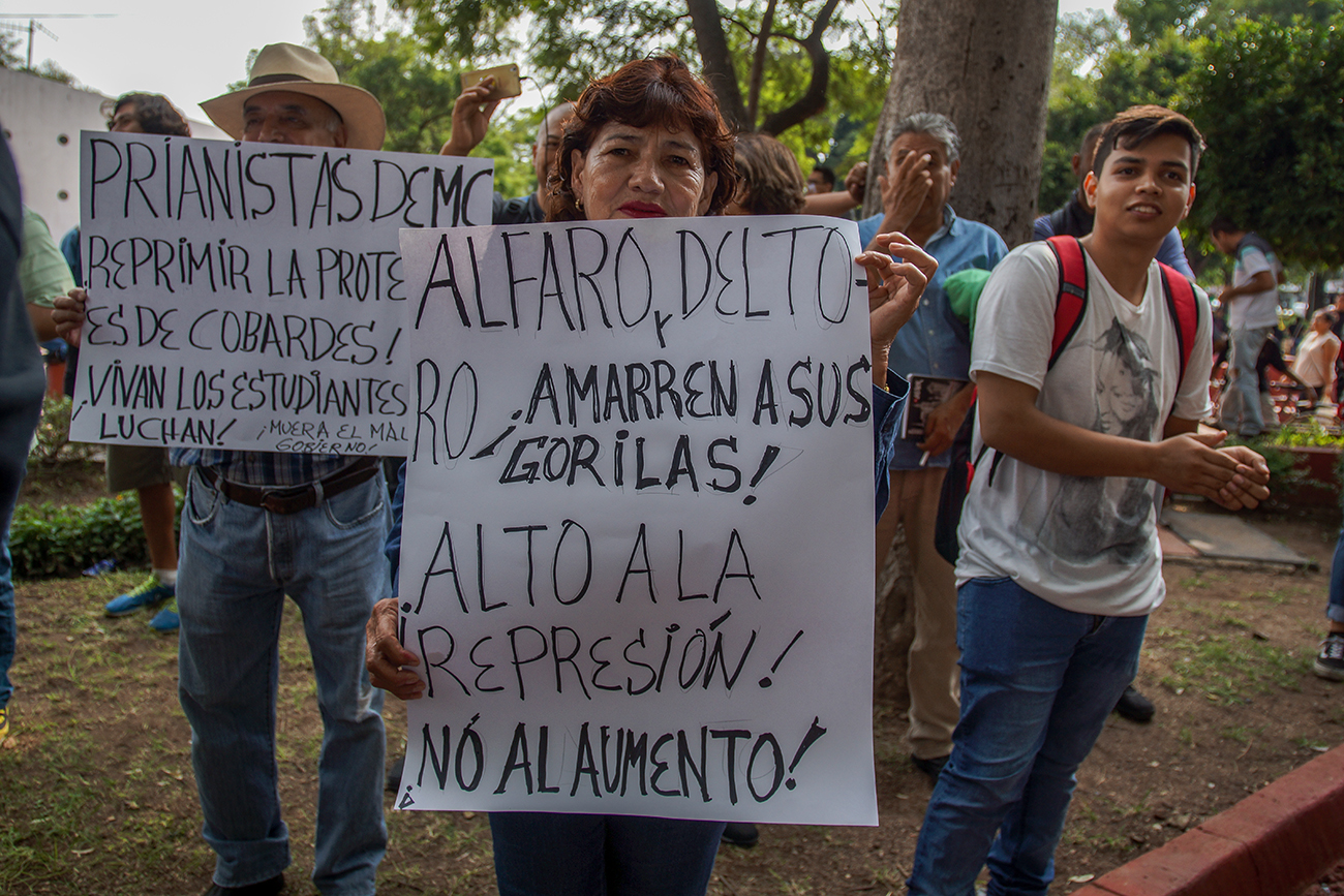 Por tercer día consecutivo en Guadalajara se manifiestan contra “Alfaro represor” por alza al transporte público (Jalisco)