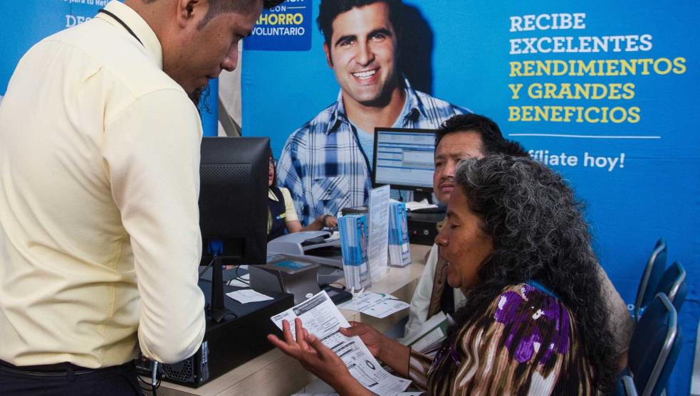 ”Con este ‘sueldito’ no voy a sobrevivir con la pensión que me tocará”