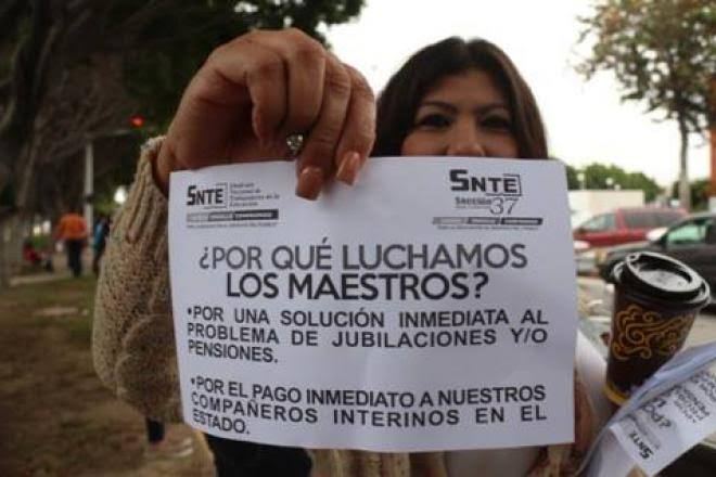 Magisterio de Baja California inició paro activo de labores por deuda del gobierno de Kiko Vega