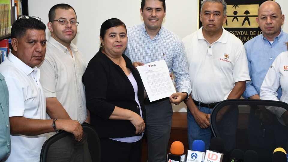 Periodistas interponen queja en CEDH por agresión de alcaldes (Sinaloa)