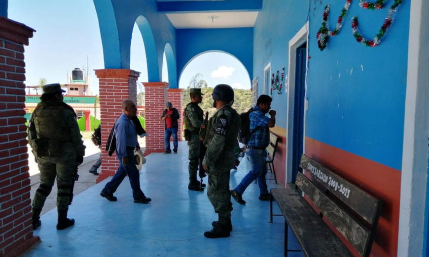 Yucuquimi de Ocampo quiere ser municipio libre; pobladores denuncian irrupción del Ejército (Oaxaca)