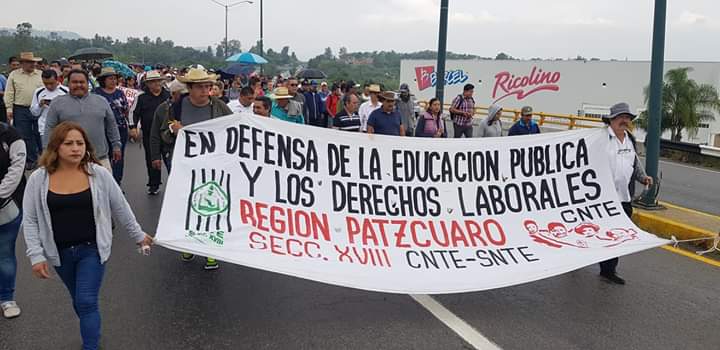 CNTE marcha en exigencia de pago de adeudos (Michoacán)