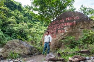Los pueblos totonacos que defienden su río contra Walmart (Documental) (Puebla)