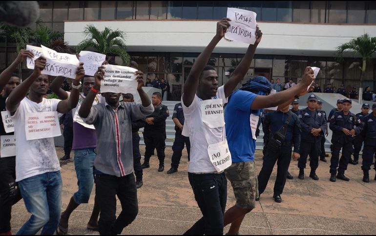 Migrantes africanos marchan para exigir libre tránsito