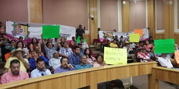 Municipios de Nayarit se manifiestan por altos cobros en la CFE