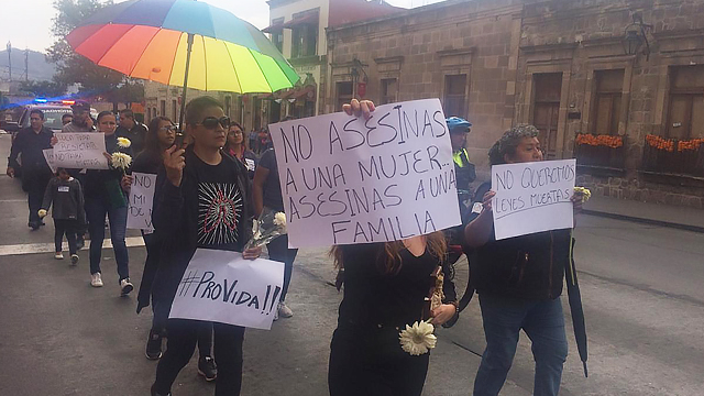 Marchan en Morelia en contra de los feminicidios