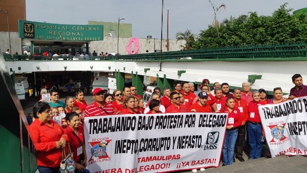 Protestan contra delegado del IMSS en Tamaulipas