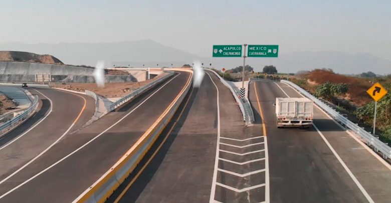 Bloquean de nuevo autopista Siglo XXI (Morelos)