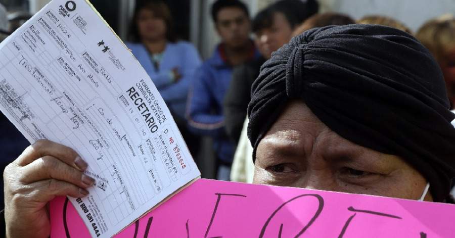 Pacientes con cáncer de mama se manifiestan en el Hospital del Norte de Puebla para denunciar falta de medicamentos