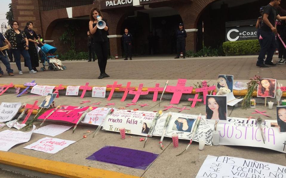 Marcha en memoria de joven asesinada en Coacalco (Estado de México)