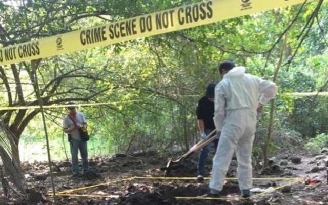 Encuentran seis cuerpos en cuatro fosas clandestinas, Fiscalía no informa (Colima)