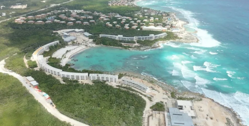 Intensifican destrucción de playas en Xcacel: Grupo Posadas usa zona de anidación como carretera para arrasar con duna costera y construir complejo hotelero