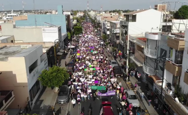 Miles de mujeres claman justicia en Aguascalientes