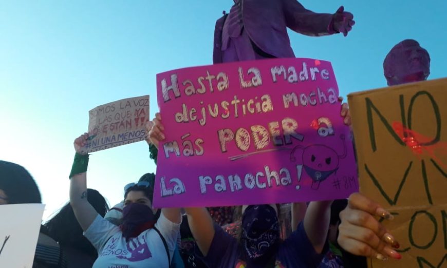 Una marcha entre reclamos, mantas e historias atroces (Baja California)