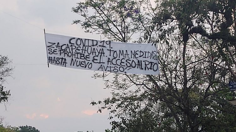 Montan retenes en comunidades de la Mixteca y Sierra Norte por regreso de migrantes y miedo al Covid-19 (Puebla)