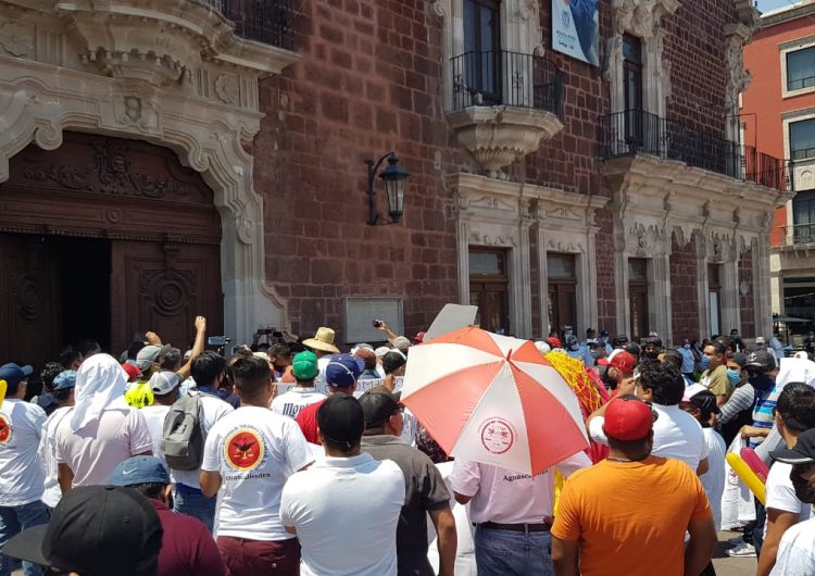 Se manifiestan trabajadores de Nissan por pago de utilidades en Aguascalientes