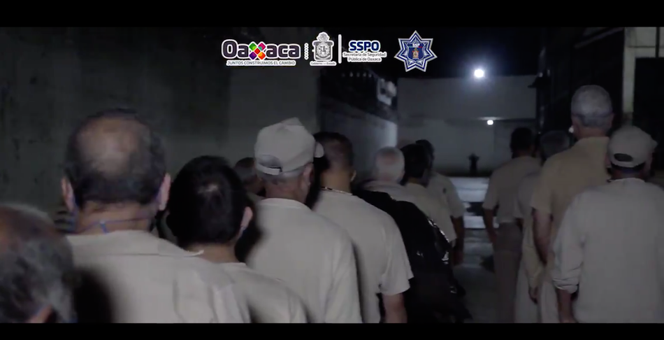 Trasladan a 49 presos al penal de Tanivet ante riesgo de contagio por Covid-19 (Oaxaca)