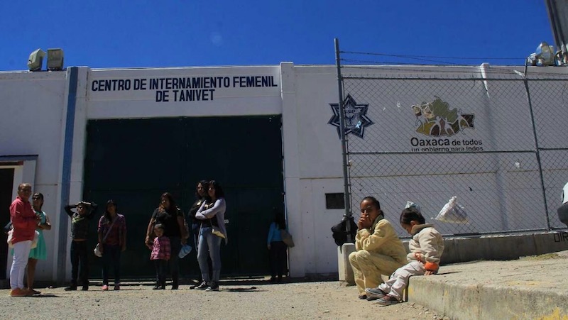 Muere un preso del Penal de Tanivet donde se confirmó un brote de Covid-19 (Oaxaca)