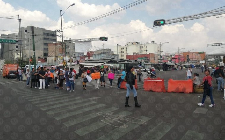 Protestan en colonia Guerrero por muerte de vendedor (Ciudad de México)