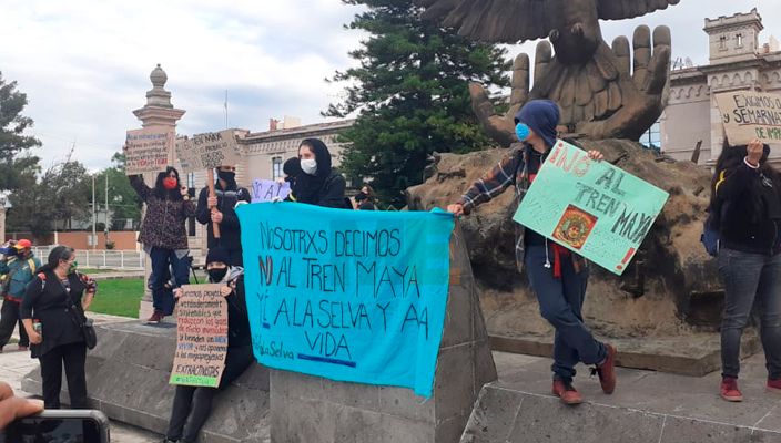 Freno al Tren Maya y mayor atención a feminicidios, exigencias para AMLO en Morelia