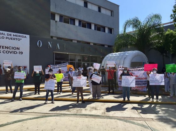 Enérgica protesta en el hospital del Issste (Yucatán)