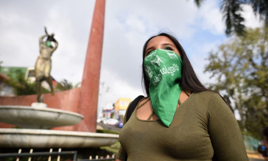 Llega a la SCJN segundo amparo para despenalizar el aborto en Veracruz