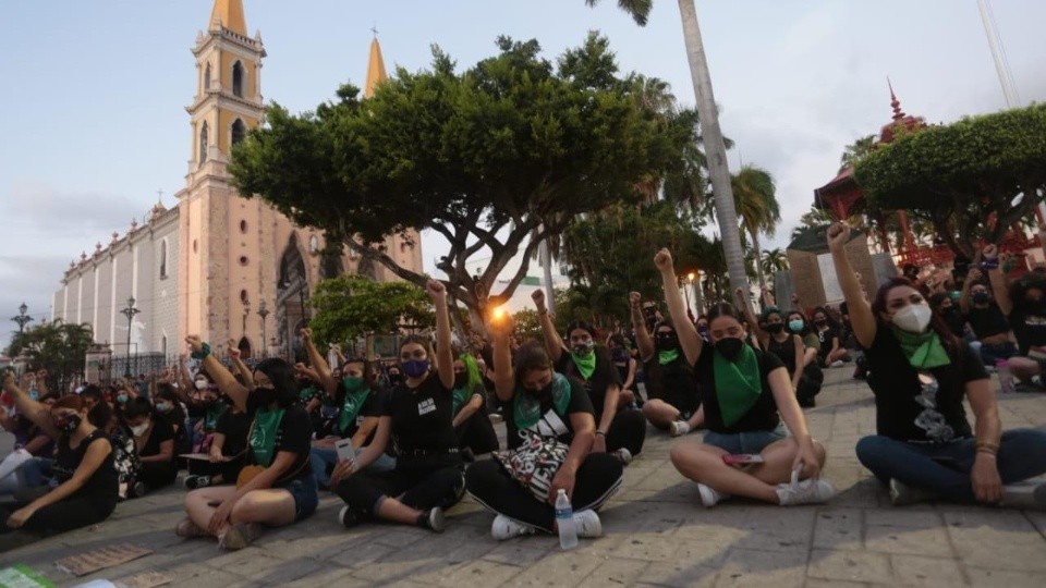 Realizan feministas nueva manifestación en Mazatlán (Sinaloa)