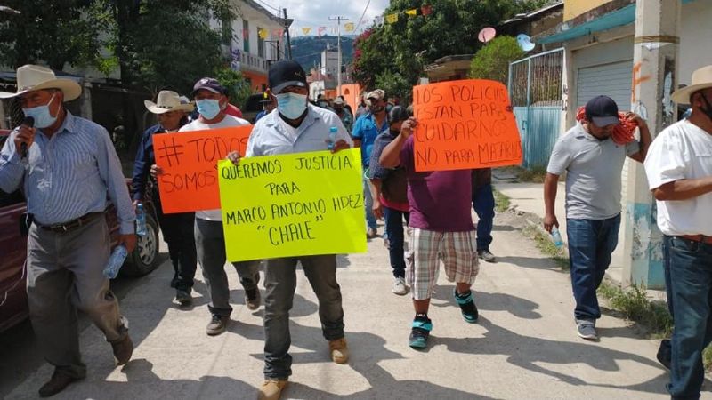 Acusan a policías de Oaxaca de asesinar a indígena mixteco (Oaxaca)